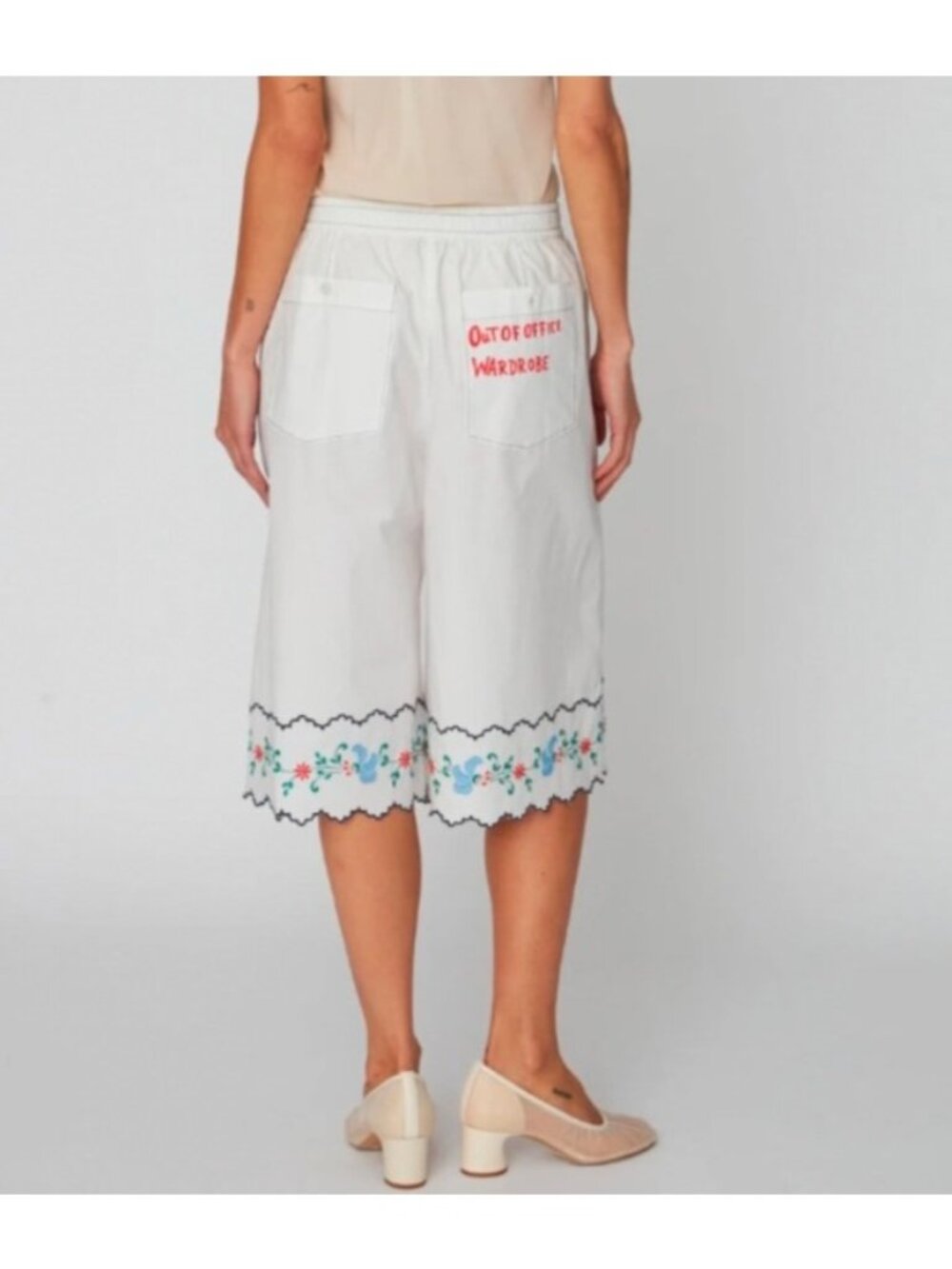 Stella Nova Womens Sz Medium Coloured Embroidered Oversized Shorts